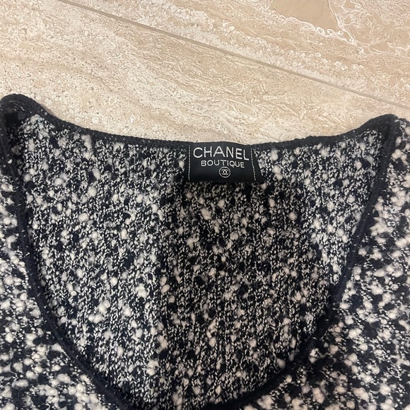 Chanel Women's Black and White Textured Top - Picture 5 of 5